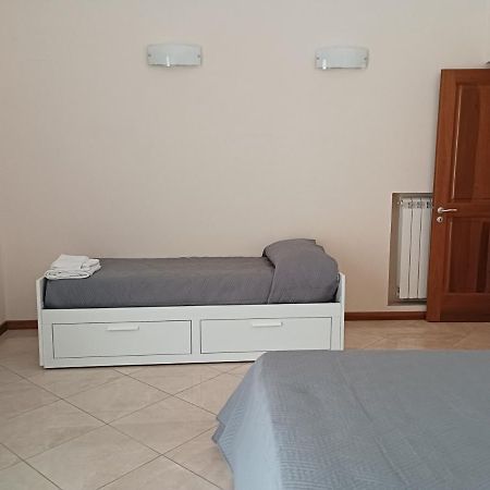 Appartamento A Casa Di Laura Napoli Esterno foto