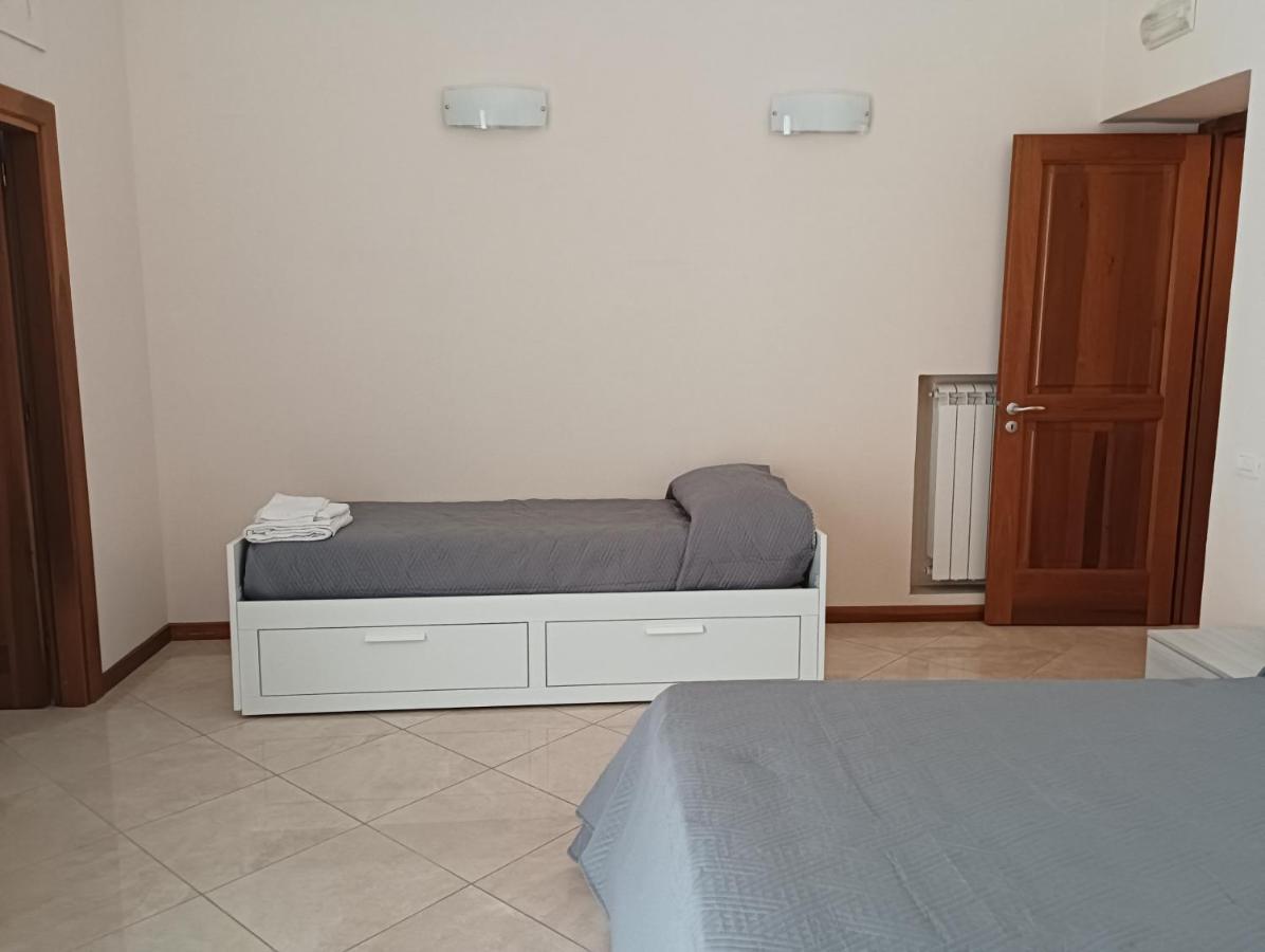 Appartamento A Casa Di Laura Napoli Esterno foto